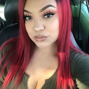 Meet your Posher, Adriana